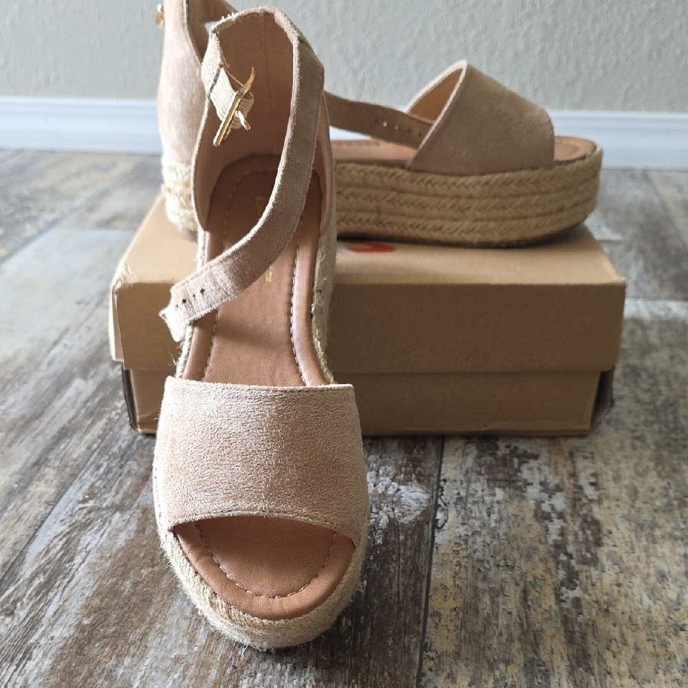 Elegant Tan Espadrille Wedge Sandals